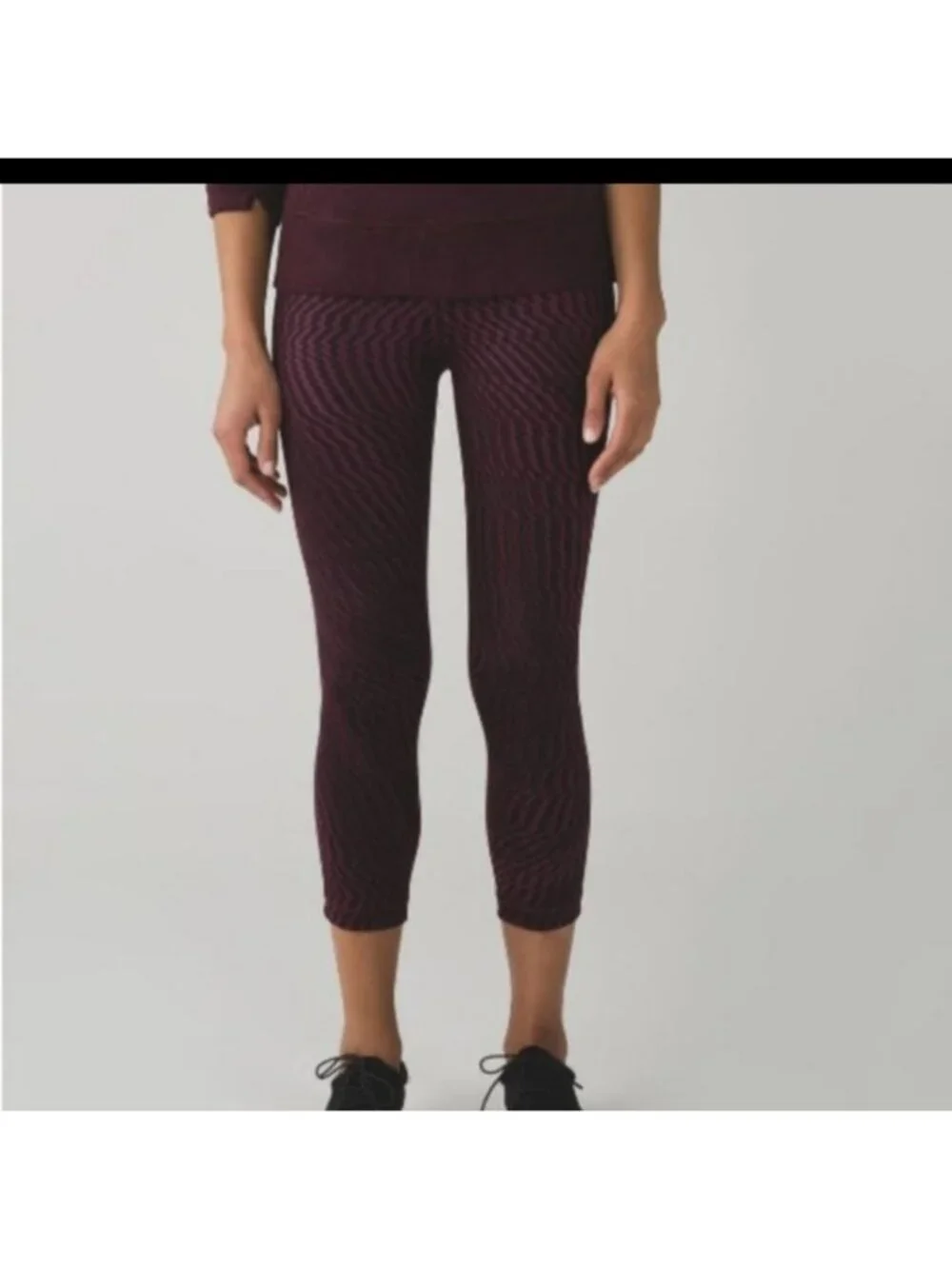 Lululemon Wunder Under Crop (HR) *Full-On Luon Shifted Horizon Red Grape Black